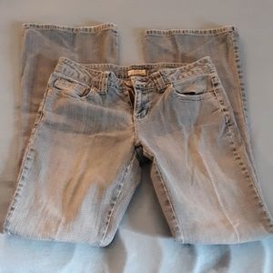 SO  Size 7 average stretchy flare leg. Good condit